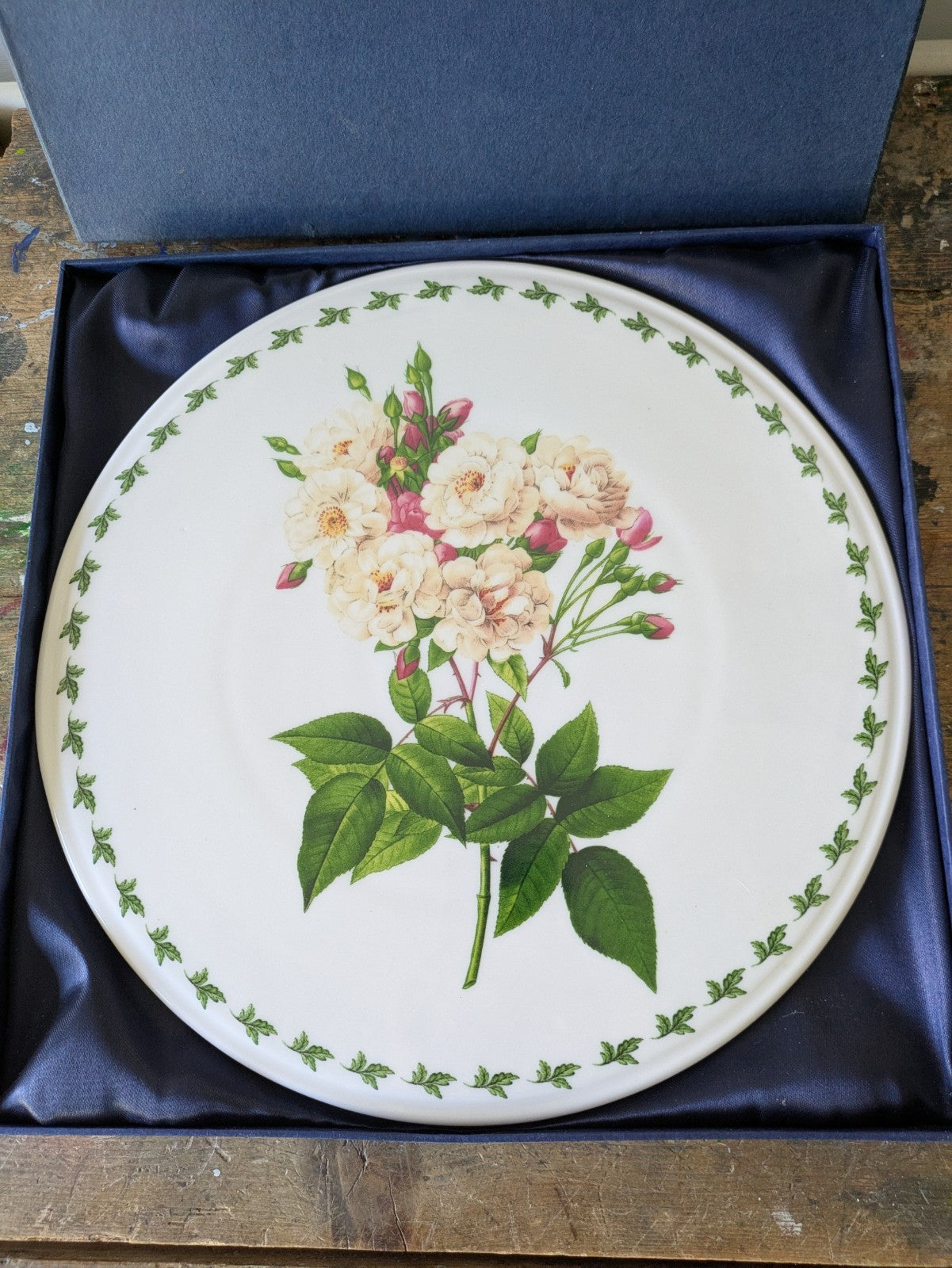 The Regal Bone China Collection Roses Floral Cake Gateau Plate Serving Boxed Vgc