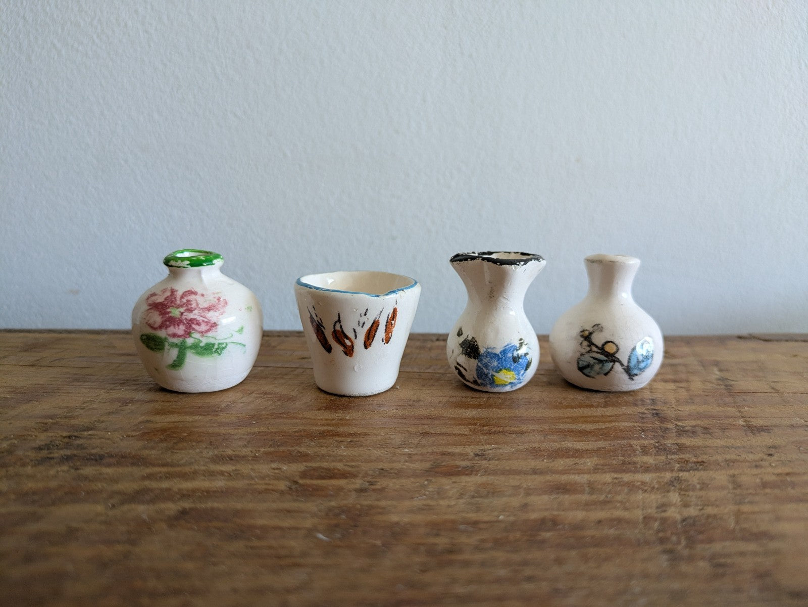4x Miniature Vintage Pottery Handpainted Vases Dollhouse Prop Ceramic Tiny Small