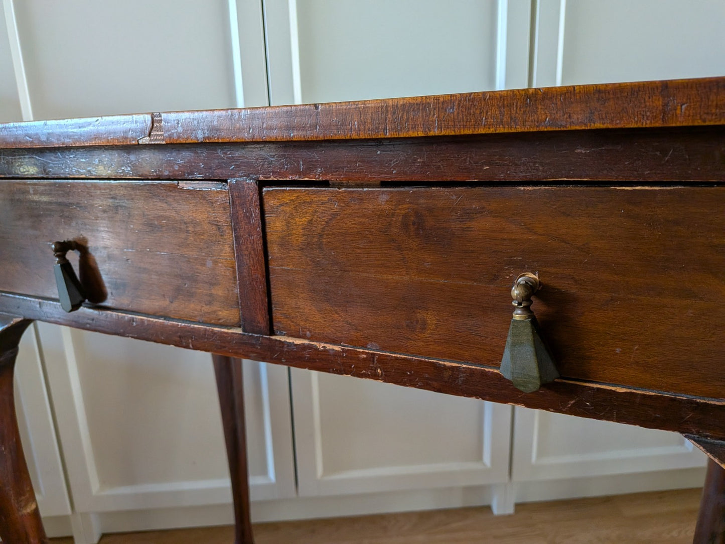 Antique Vintage Walnut Lowboy / Side Table Desk Queen Anne Cabriole Legs Veneer 