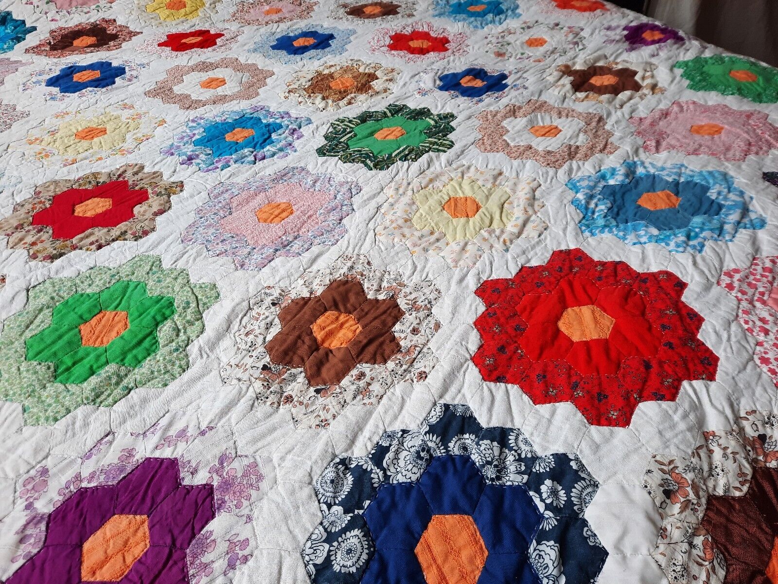 Vintage handmade 50p Patchwork blanket bed Throw Grandma's Sofa hexagon Double!!