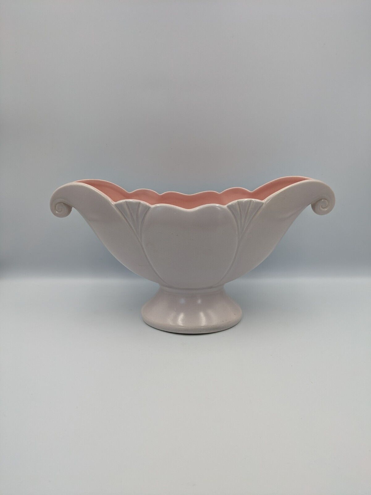 Vtg Arthur Wood Two Handled  Ceramic Mantle Vase Trophy Vase White Pink 1950s
