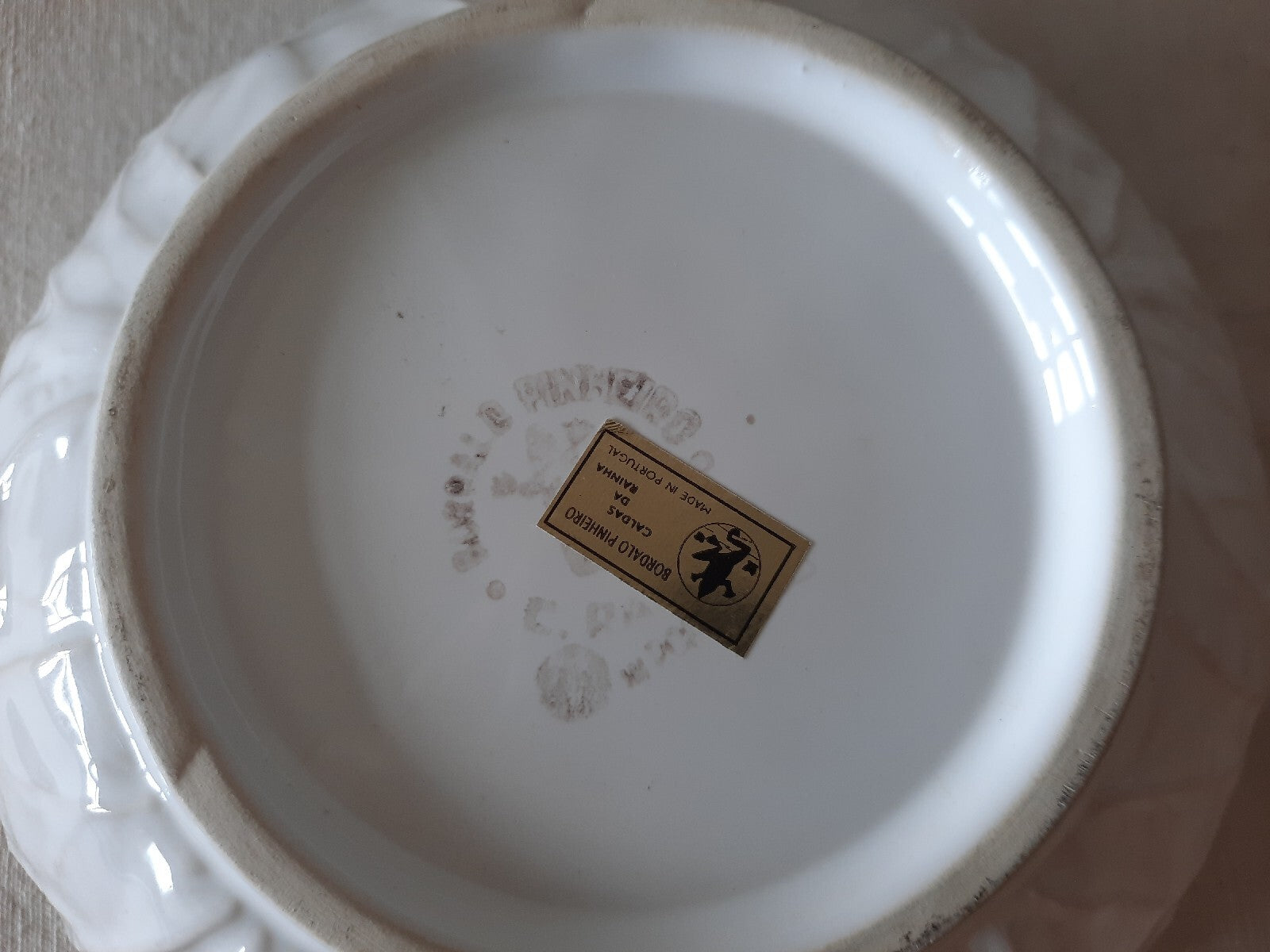 Bordallo Pinheiro Vintage Cabbage Leaf White Fruit Bowl Small Vintage Label Old
