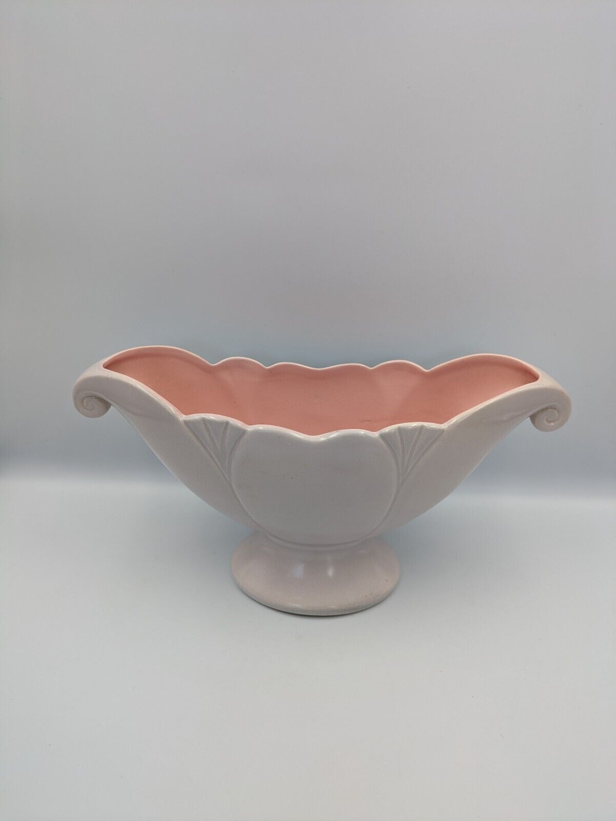 Vtg Arthur Wood Two Handled  Ceramic Mantle Vase Trophy Vase White Pink 1950s