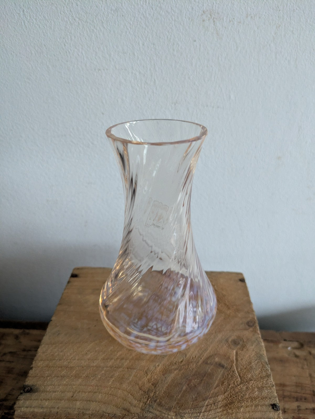 Handcrafted Opalescent Swirl Glass Vase Caithness Scotland Clear Iridescent Vgc