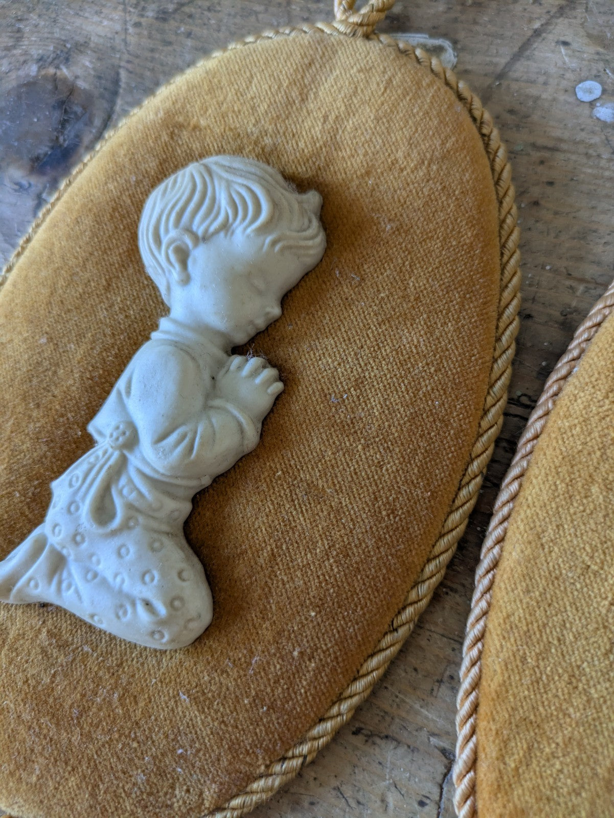 Vintage 60's Ceramic on Velvet Capodimonte Praying Children Figures Retro Yellow
