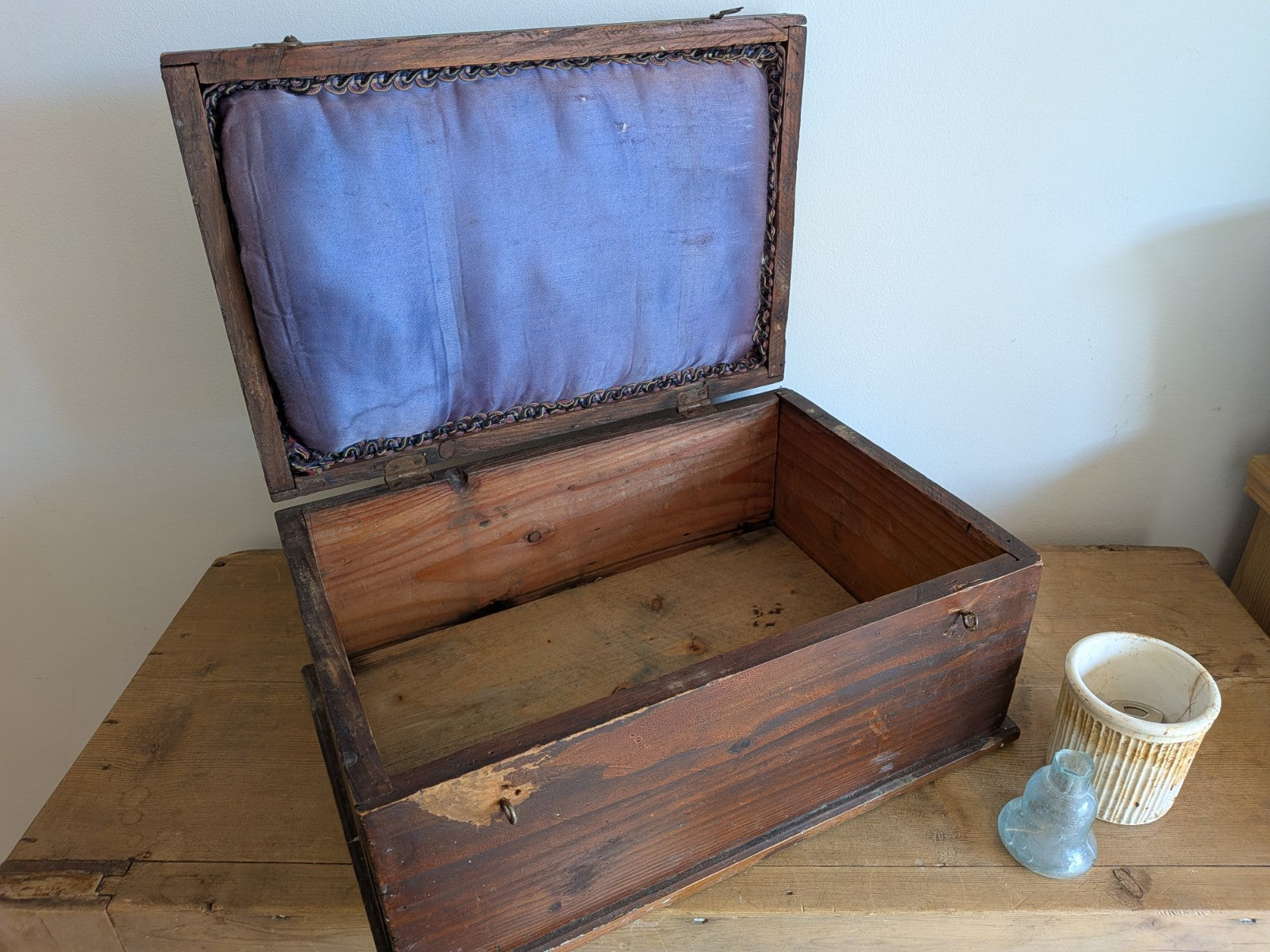 Antique Victorian Needlework Box Wooden Sewing Padded Interior Craft Gilt Letter