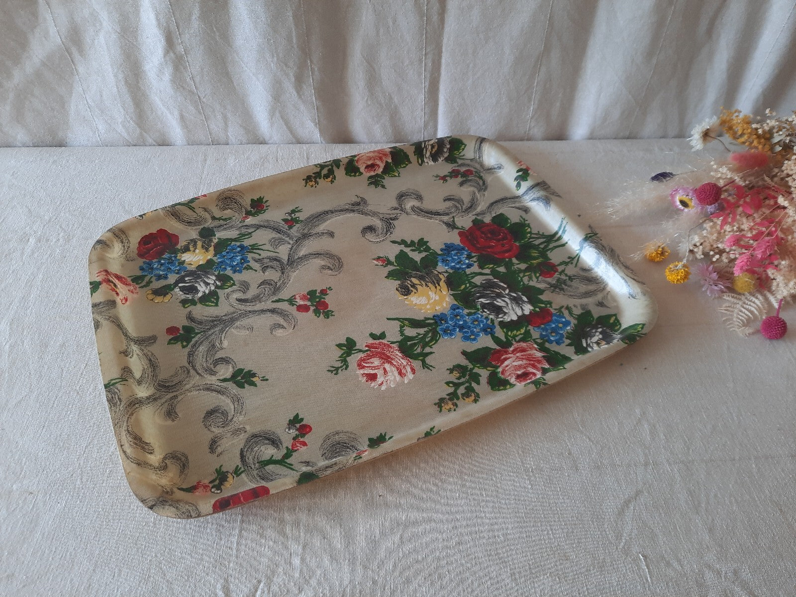 Vintage Fibreglass Cottage Floral Serving Tray lap dinner cabbage rose large Old