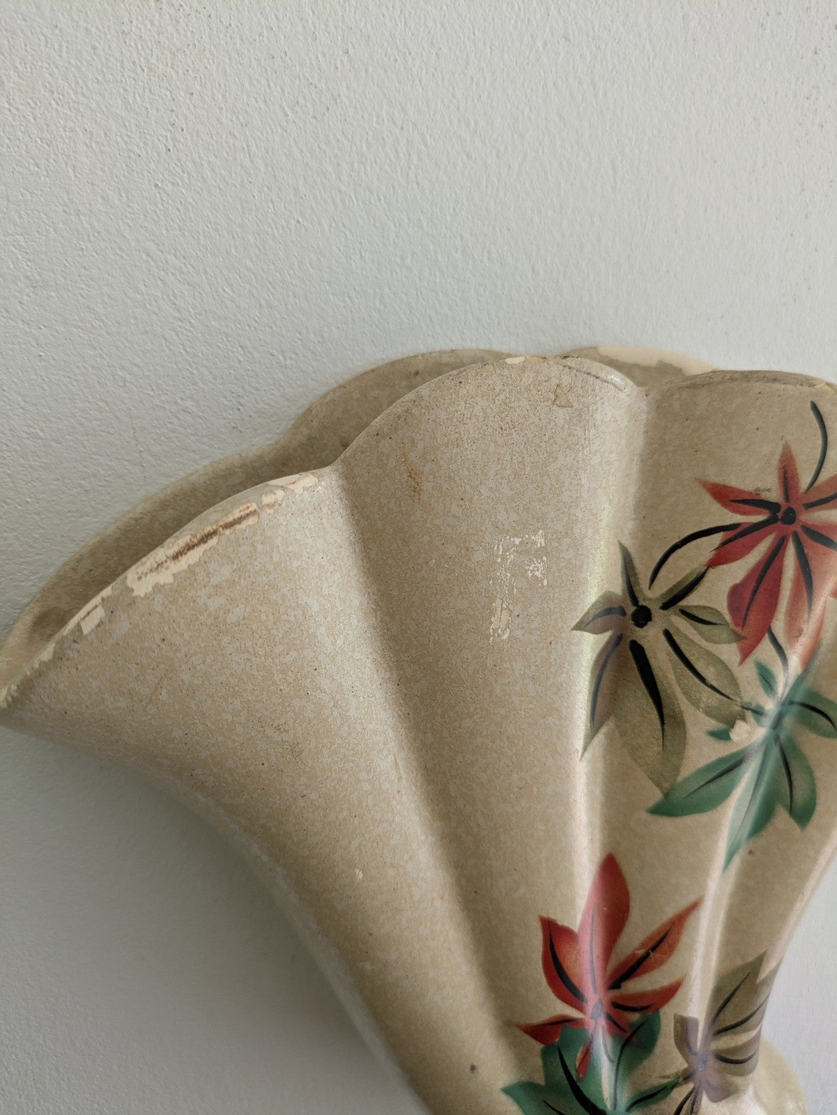Vintage RARE Brentleigh Ware 1950s Floral / Flower Shell Single Wall Pocket Vase