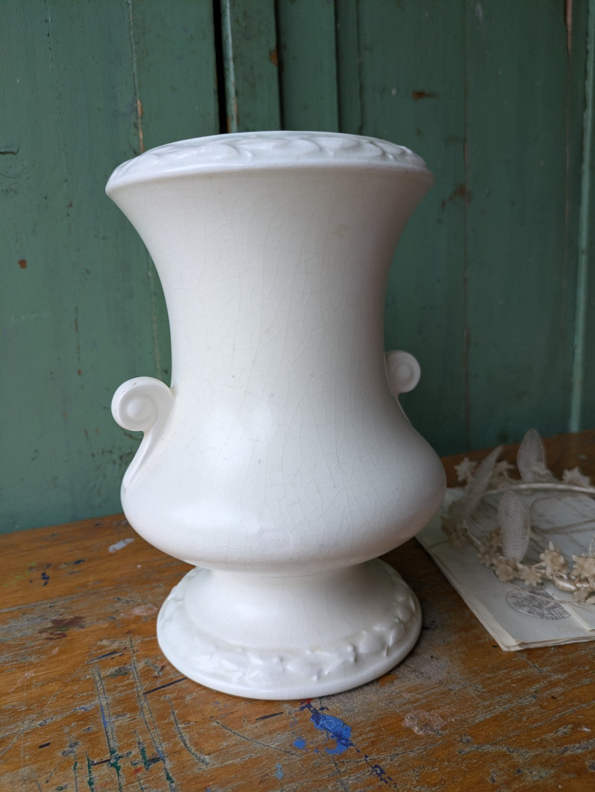 Rare Sylvac 1930s Satin White Green Mantle Vase flower Vtg Trumpet Decor 2465