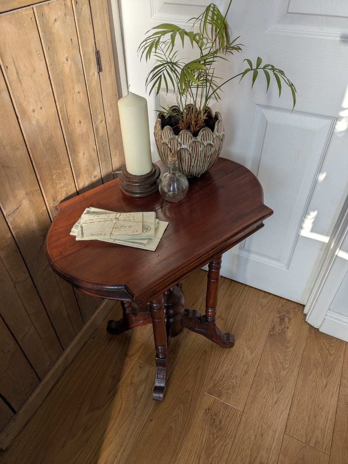 Antique Mahogany Side Table Hall Lamp Turned Legs & Finial Base Victorian C1890