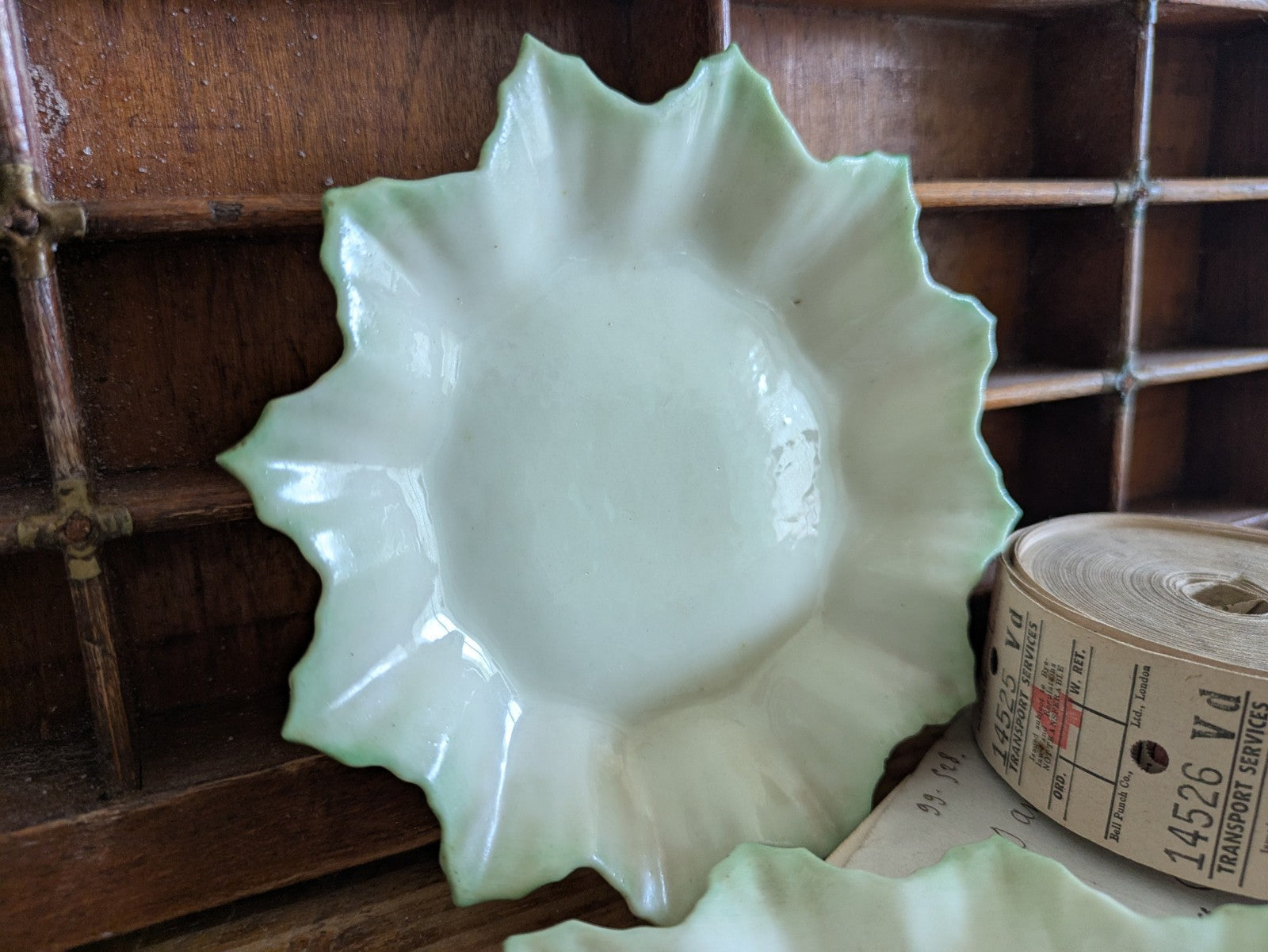 2x Belleek Antique Ruffle Edge Porcelain Green Leaf Plate Dish c.1891-1926 VTG 