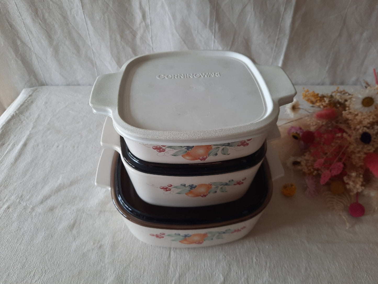 ABUNDANCE Corning Ware 6 pc Trio Casserole Dishes Amber Lid Set Rare Retro Vtg