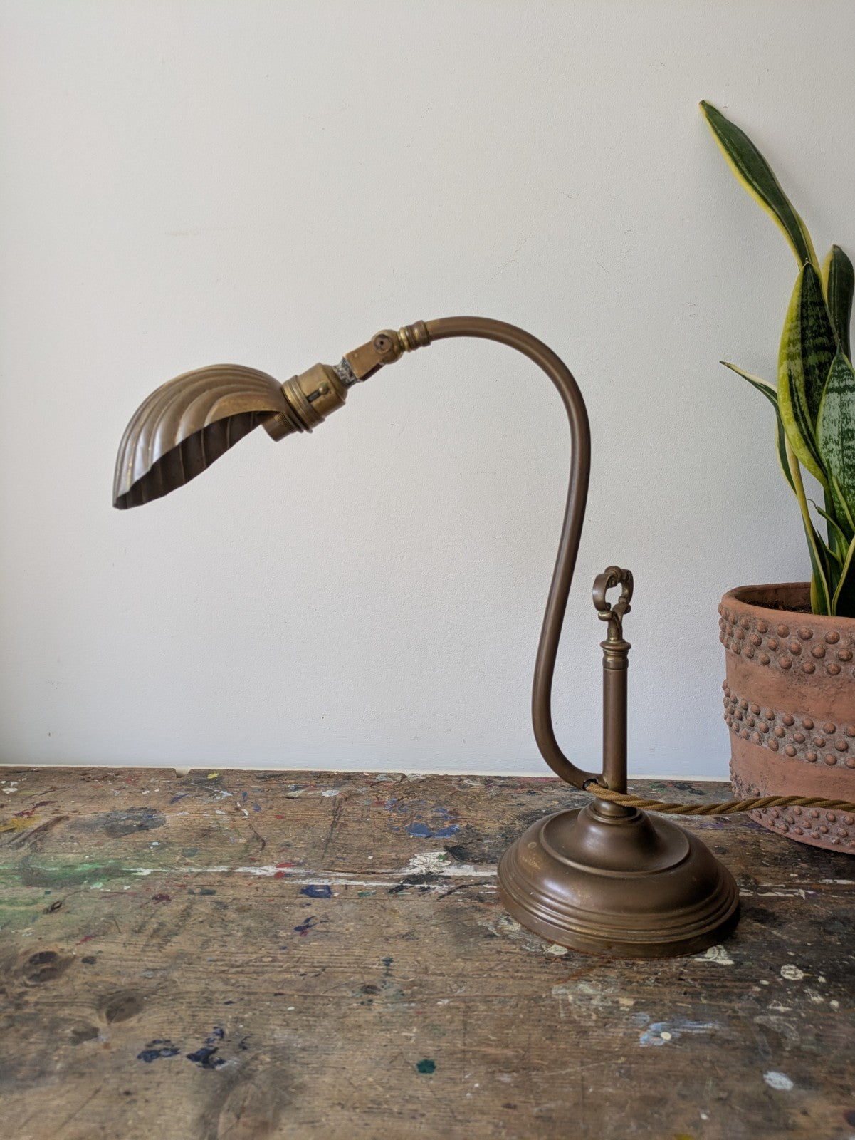 VINTAGE 1920s 30s ANTIQUE ART DECO BRASS SWAN NECK SHELL CLAM DESK LAMP WORKING!