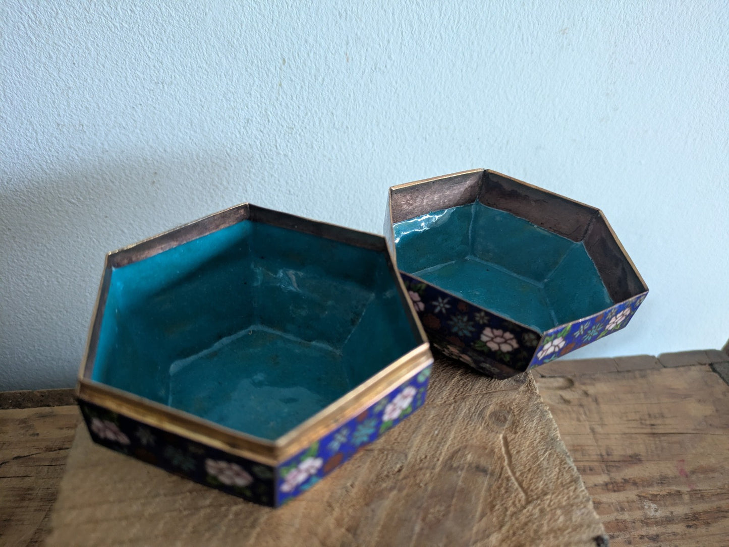 Superb Japanese Cloisonne Enamel Hexagon Shaped Box Blue Floral Vintage Pot Vgc