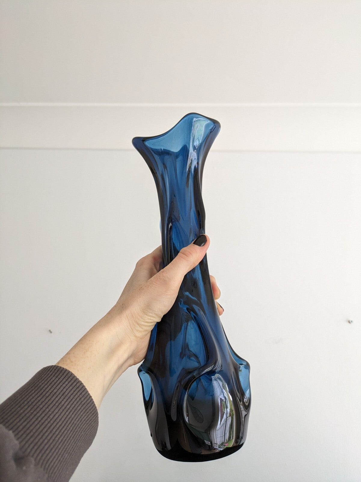 Jan Beranek blue Czech Skrdlovice Blue Glass Pulled Lobe Vase, 1960s Midnight