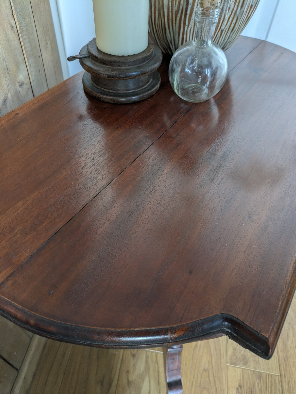 Antique Mahogany Side Table Hall Lamp Turned Legs & Finial Base Victorian C1890