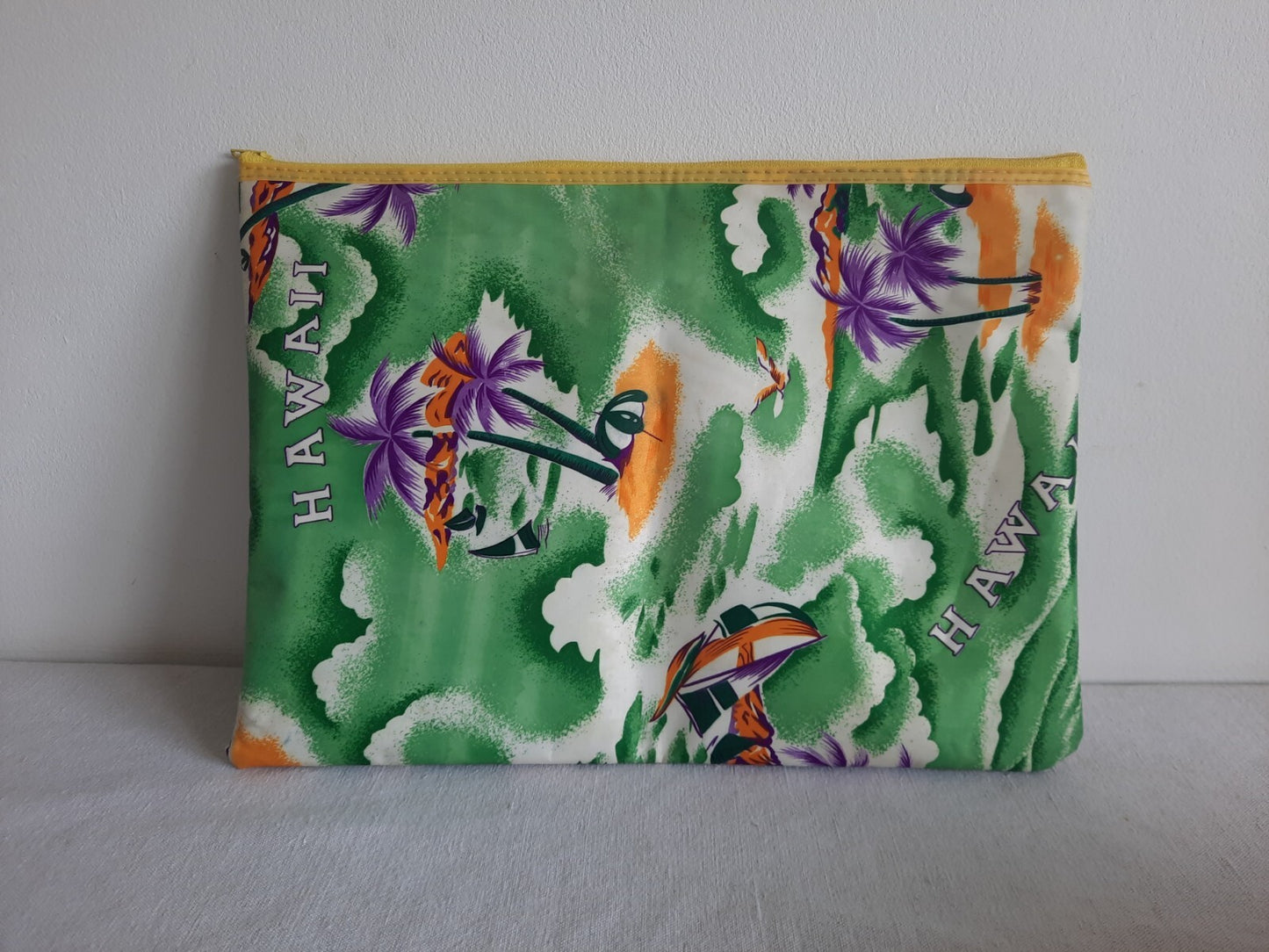Vintage Hawaii Make-Up Cosmetics Toiletry Vanity Bag Prop Old Vgc Tropical Ladie