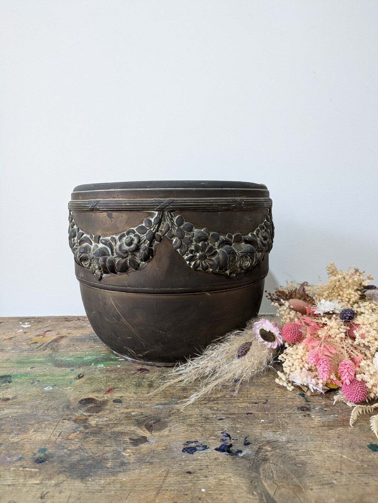 Antique Arts & Crafts Brass Planter Large Size Aspidistra Plant Pot Swags Floral