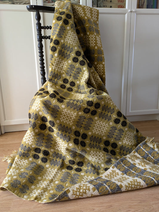 Rare VTG Welsh Wool Blanket Tapestry Yellow Black White Reversible Throw Mustard