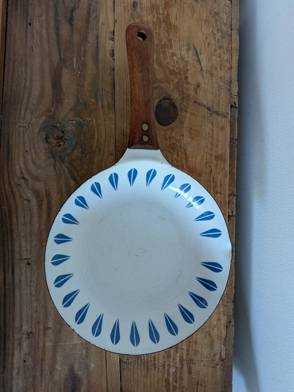 Vintage Retro Cathrineholm Norway Enamel Skillet Pan White Blue Lotus Pattern 