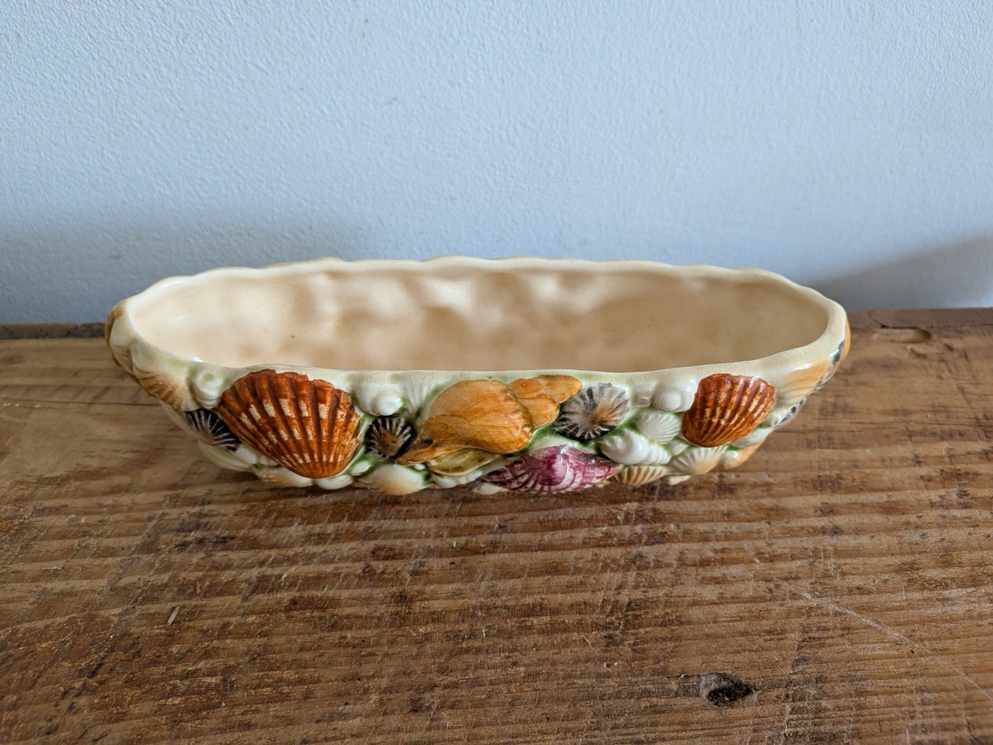Sylvac Seashell Vase Ceramic Pottery Shell Marina England #4158 Raised Design