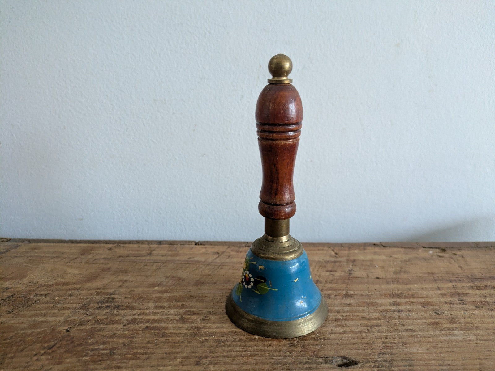 Vintage Brass Bell School Teacher Wooden Handle Gypsy Floral Canal Ware Barge Vg
