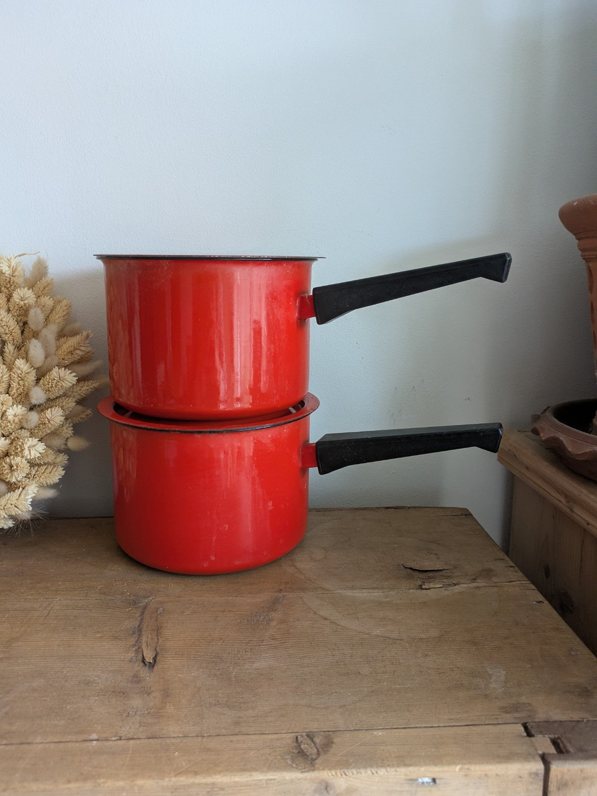 2 Vintage Red Enamel Saucepans Black Handles With Lids Retro Props Kitchenalia 