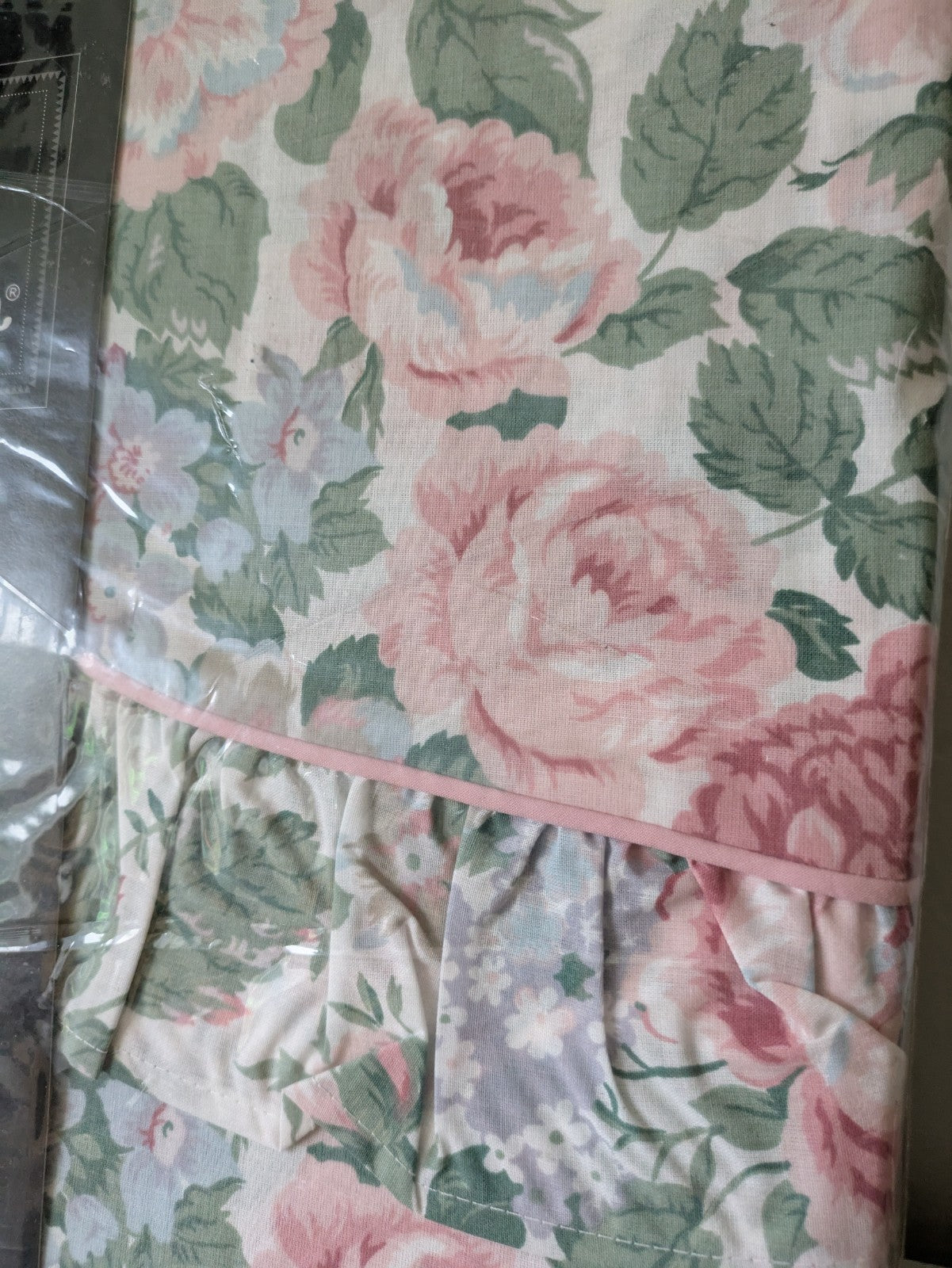 Vintage DORMA Table round CIRCULAR TABLECLOTH Frill Edge Cabbage Rose Floral NEW