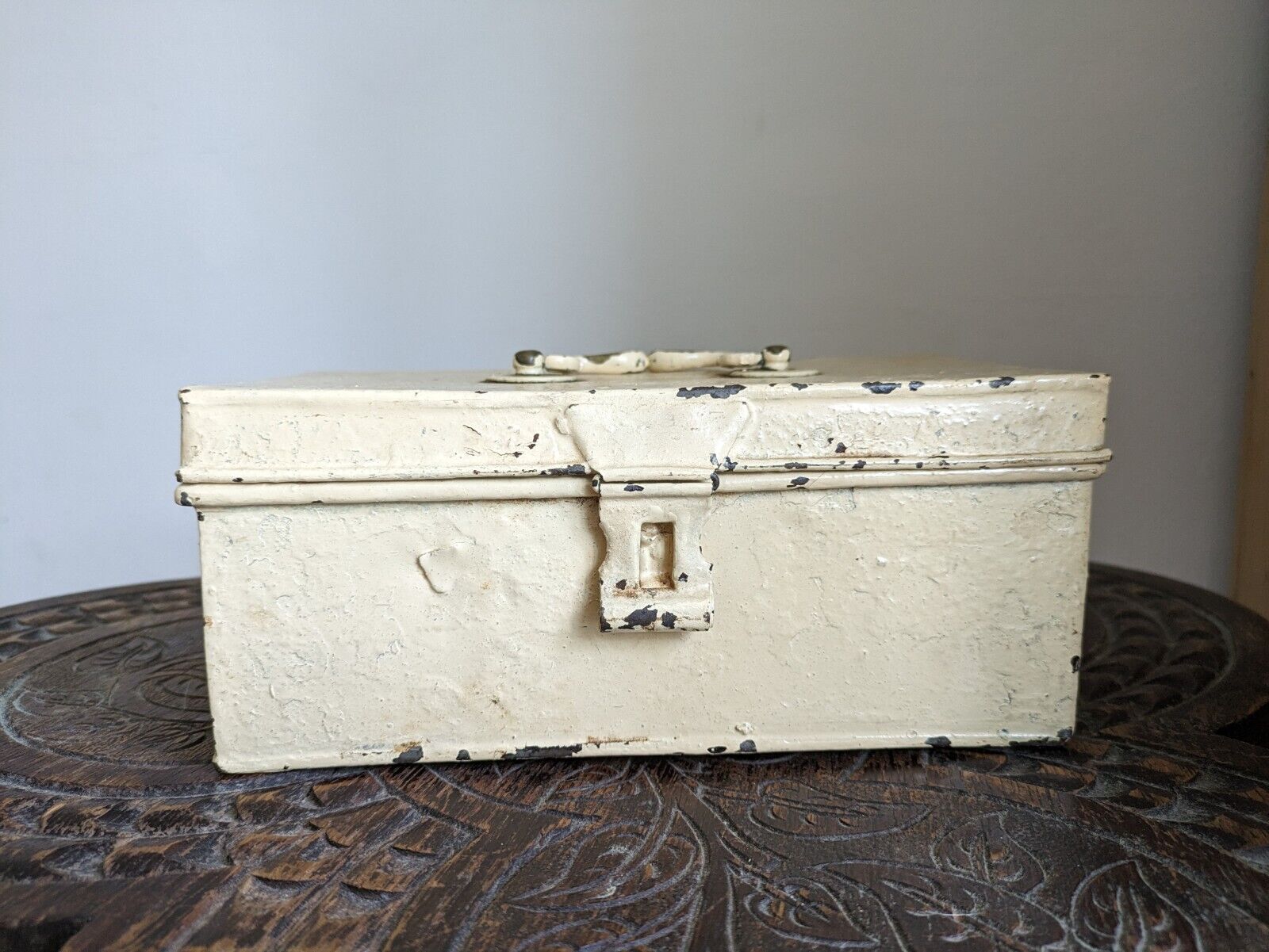 ANTIQUE GEORGIAN TOLEWARE SPICE TIN BOX WITH COMPARTMENT LIDS CREAM CHIPPY PROP