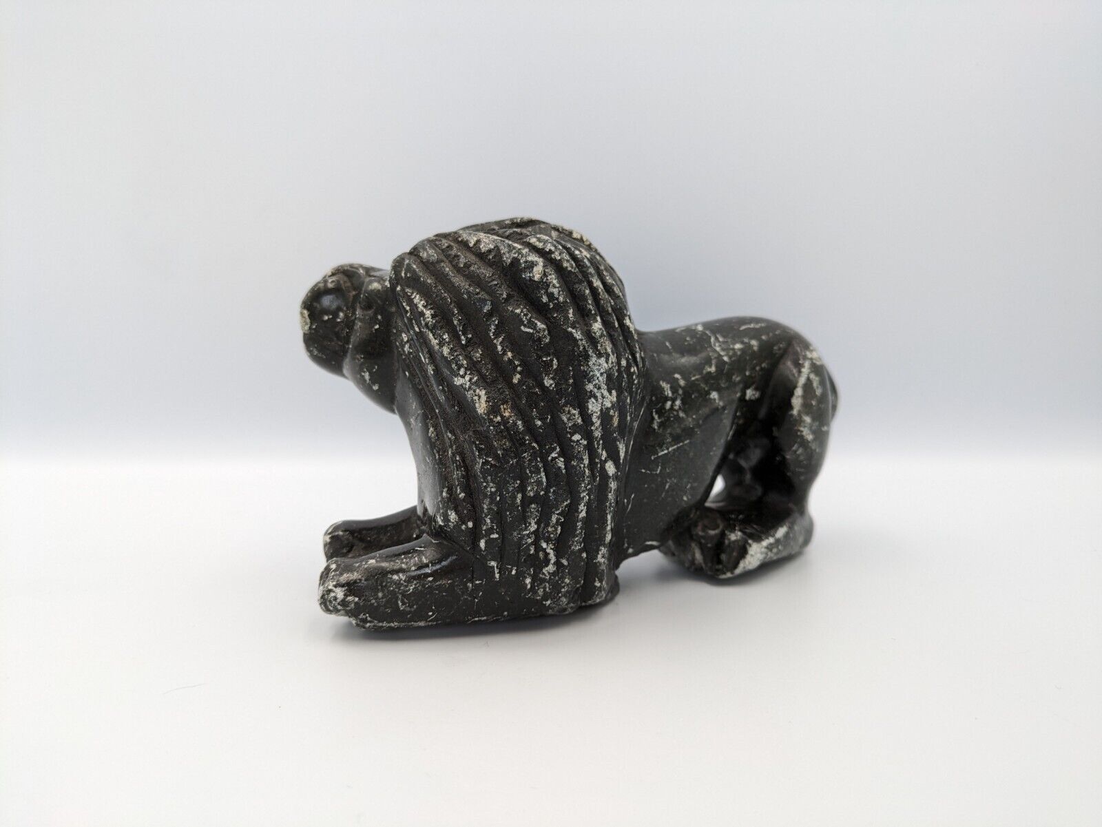 Carved Laying Down Lion Black Heavy Stone Figurine Statue Desk Paperweight Vtg
