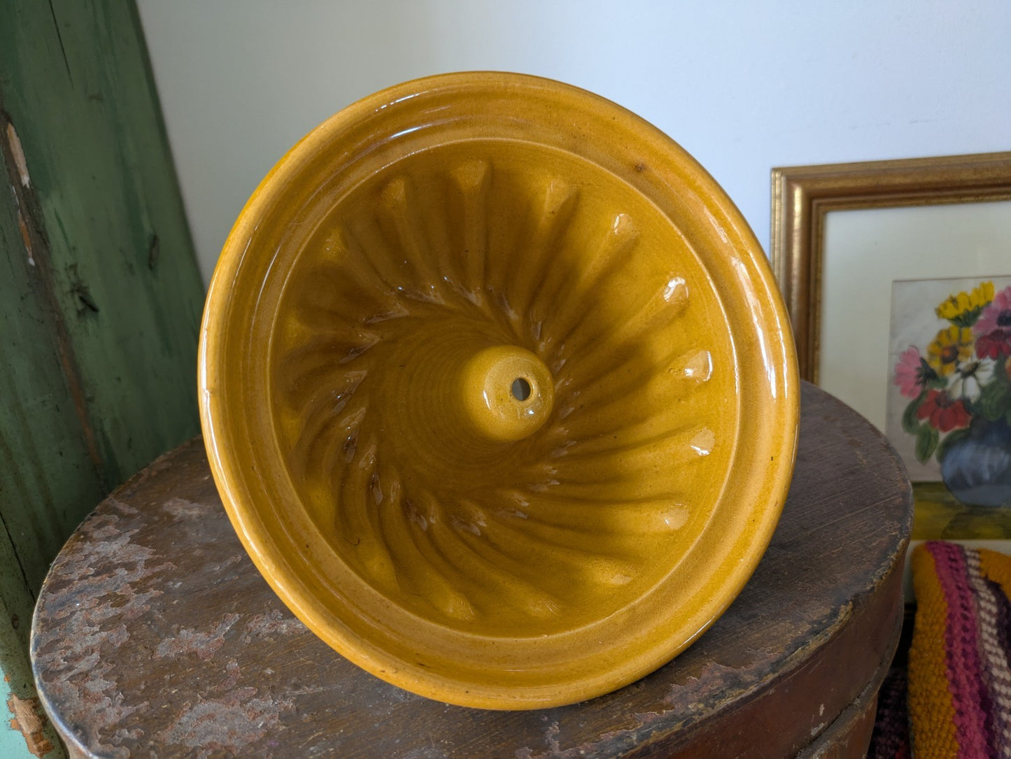 Vintage Ceramic Bundt Cake Mould Retro Yellow Bright Kitchen Prop Baking Old 