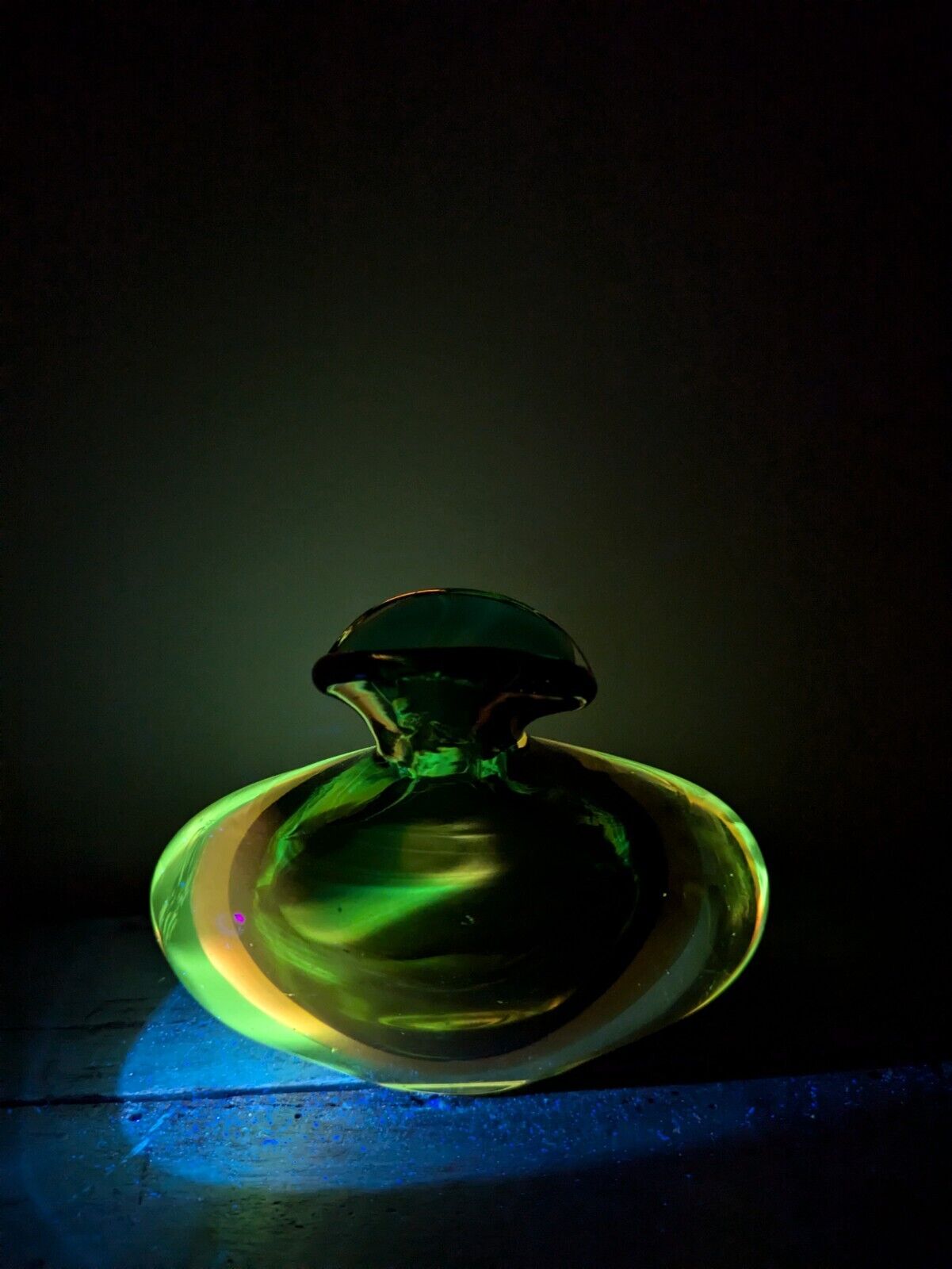Murano Sommerso Hand Blown Art glass Green Amber Cased Italian perfume Bottle UV