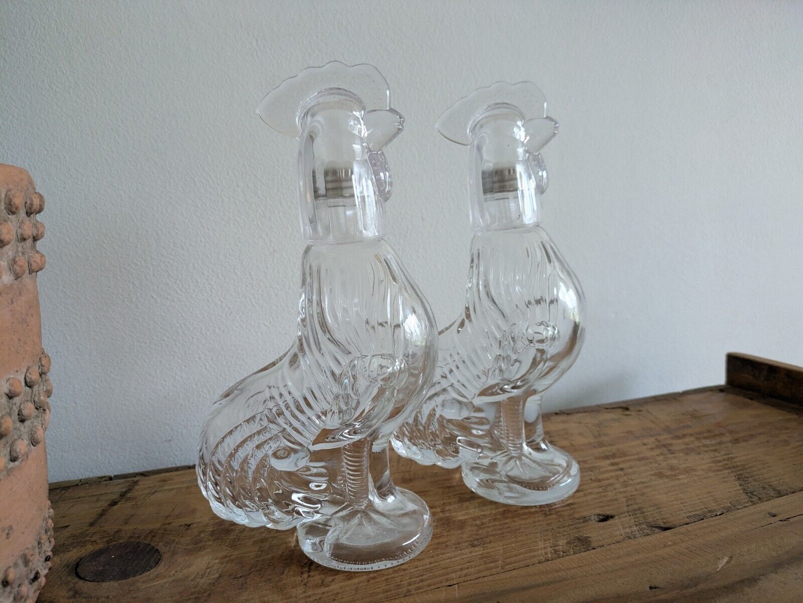 2x Vintage Style Clear Glass Rooster Chicken Decanter Farmhouse Gift Bar Mancave