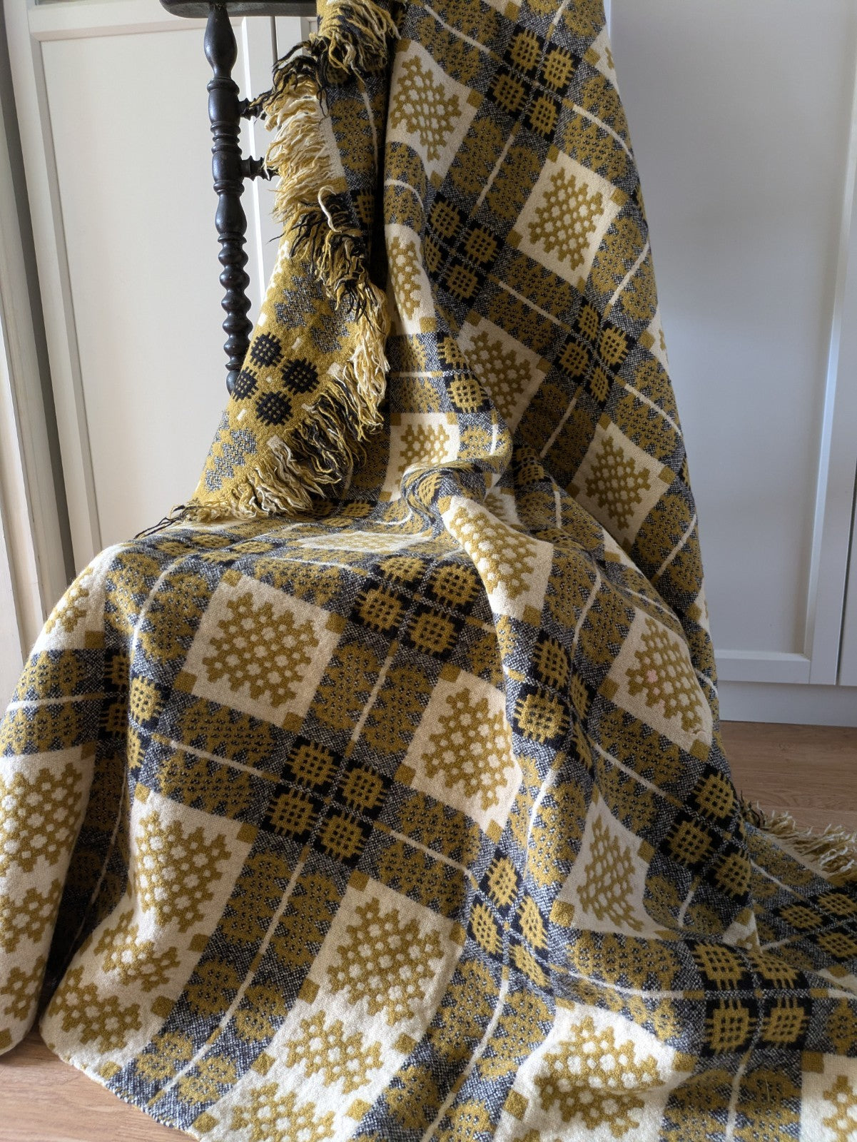 Rare VTG Welsh Wool Blanket Tapestry Yellow Black White Reversible Throw Mustard