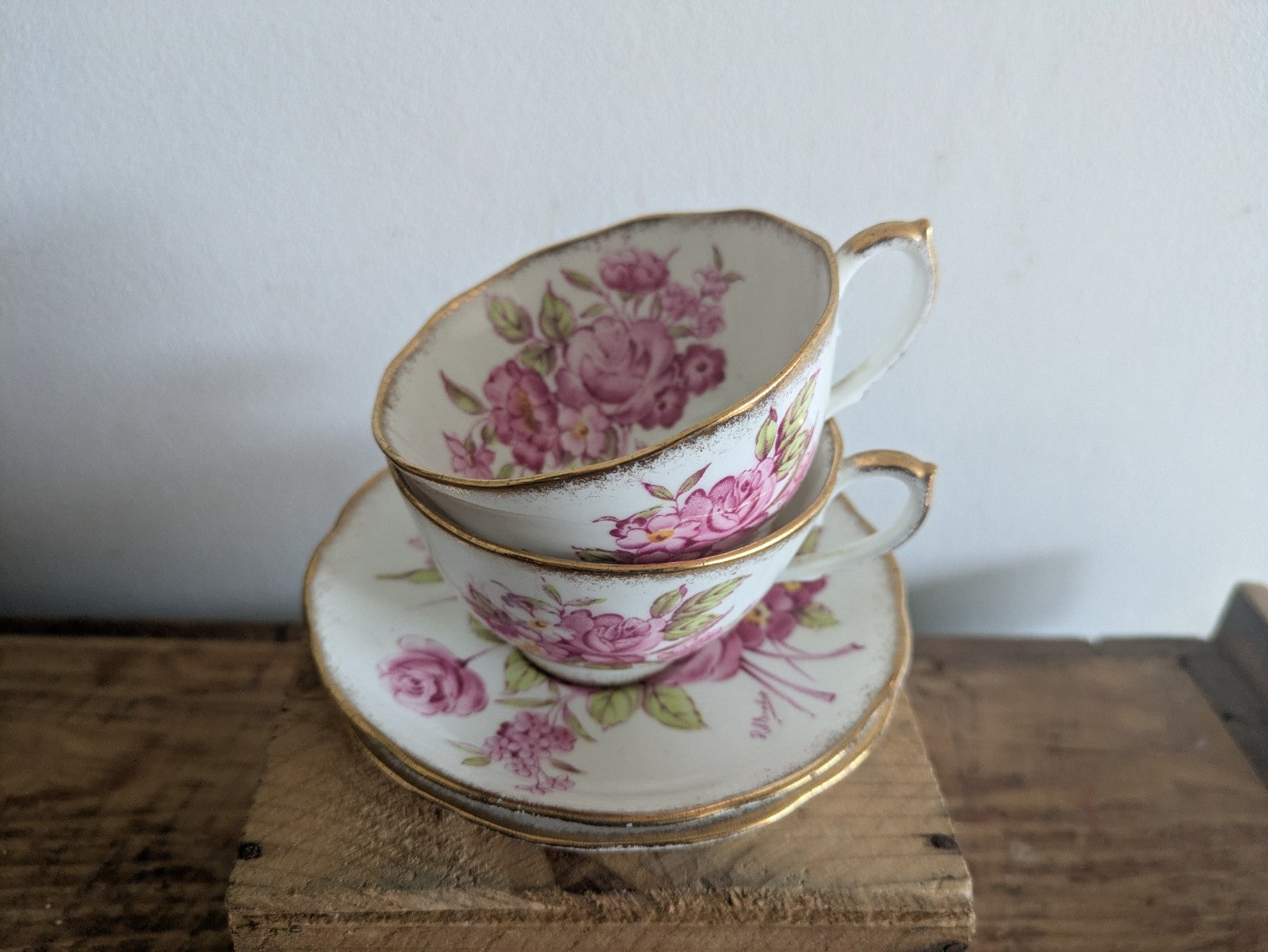 2x ROSLYN FINE BONE CHINA CUP & SAUCER #8567 SUNNINGDALE ENGLAND SIGNATURE VNTG