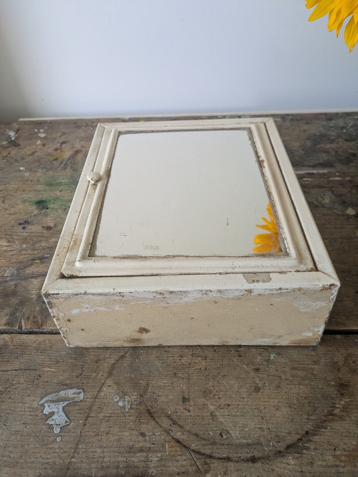 Vintage Mid-century Bathroom metal medical wall cabinet with mirror Retro White.