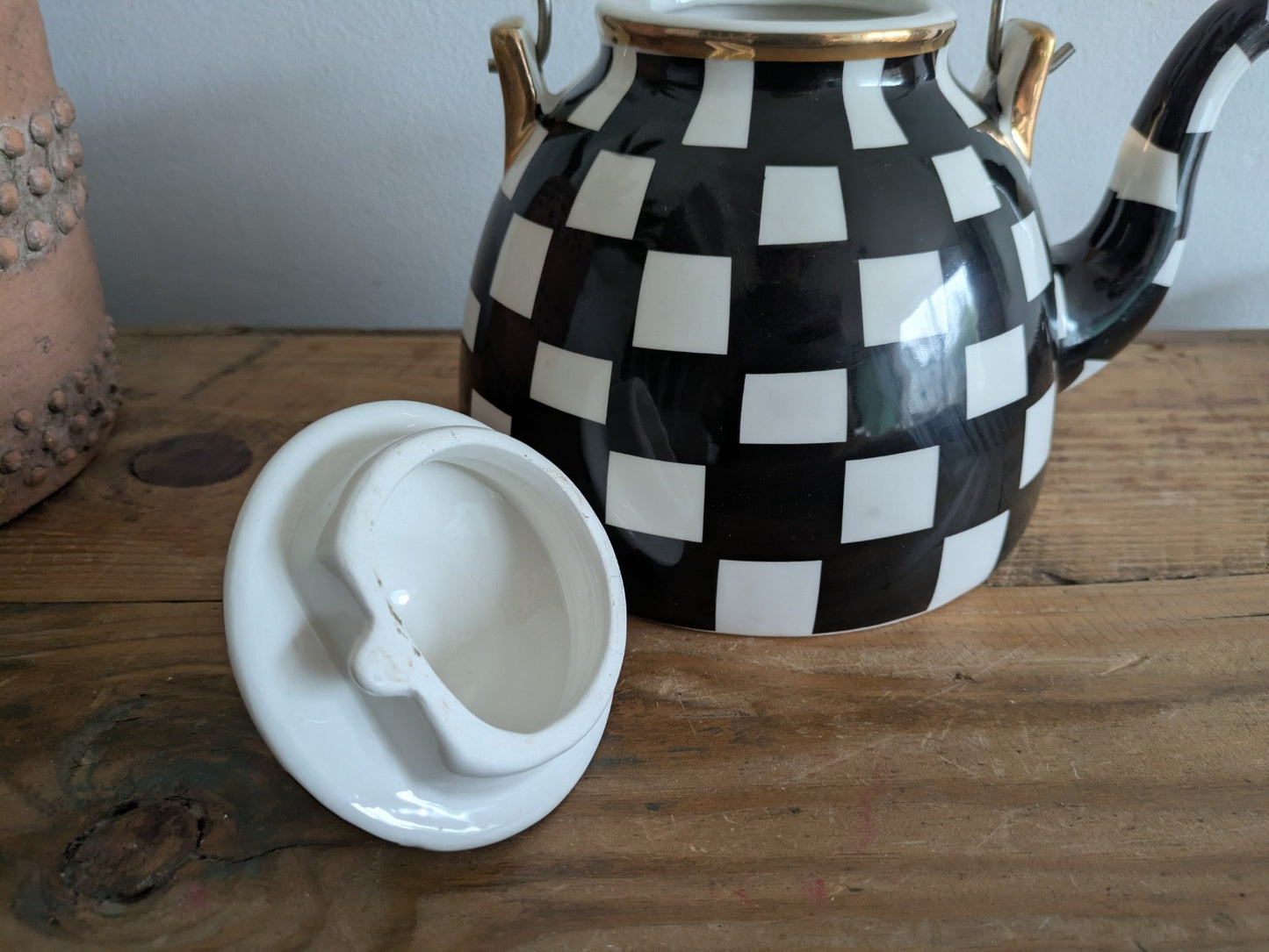 China Blue Tip Black And White Checkered Teapot With Lid MacKenzie Child Style