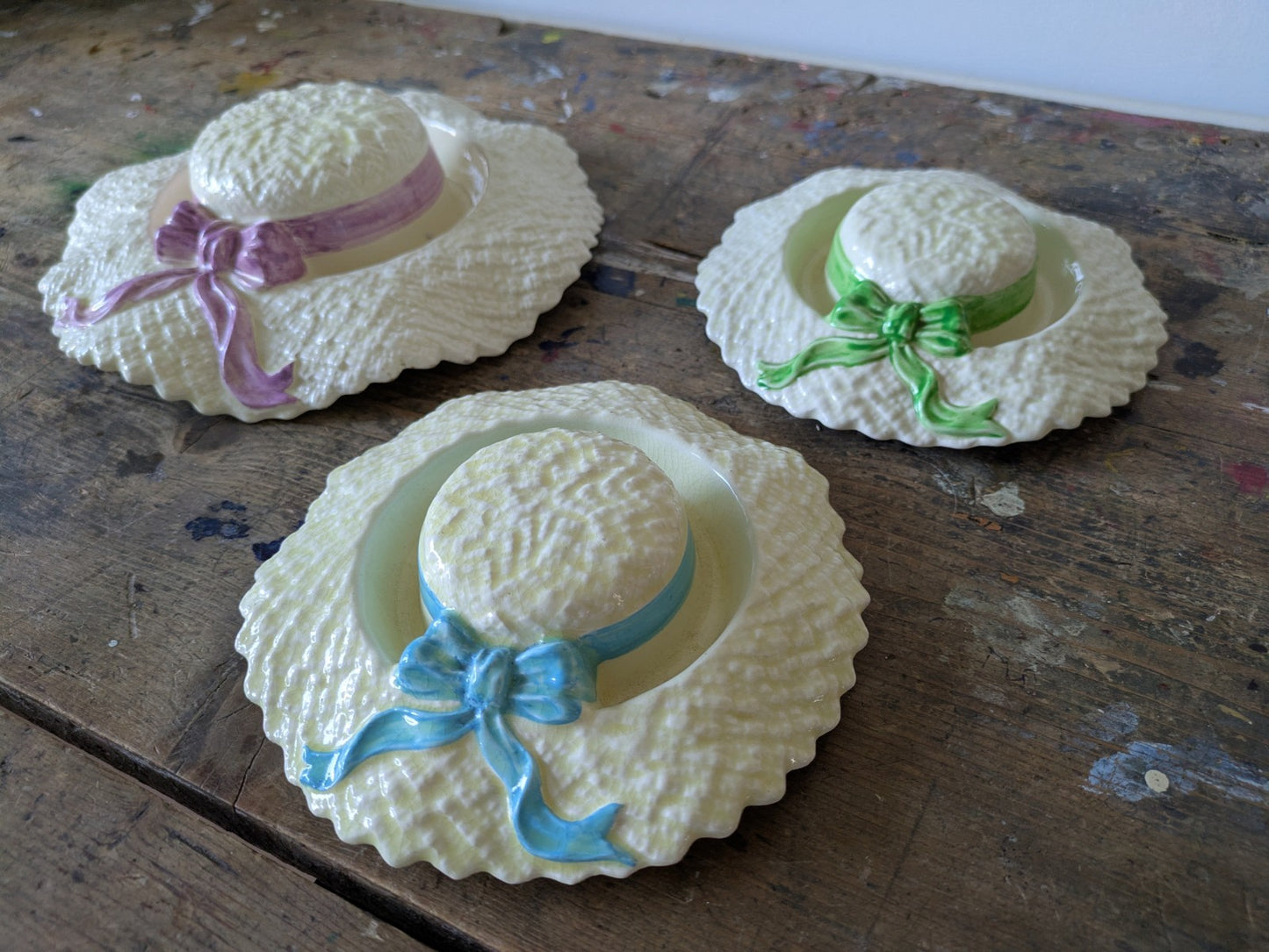 Set Of 3 VINTAGE FALCON WARE POSY HOLDER VASE HAT PINK BLUE GREEN RIBBON WALL 