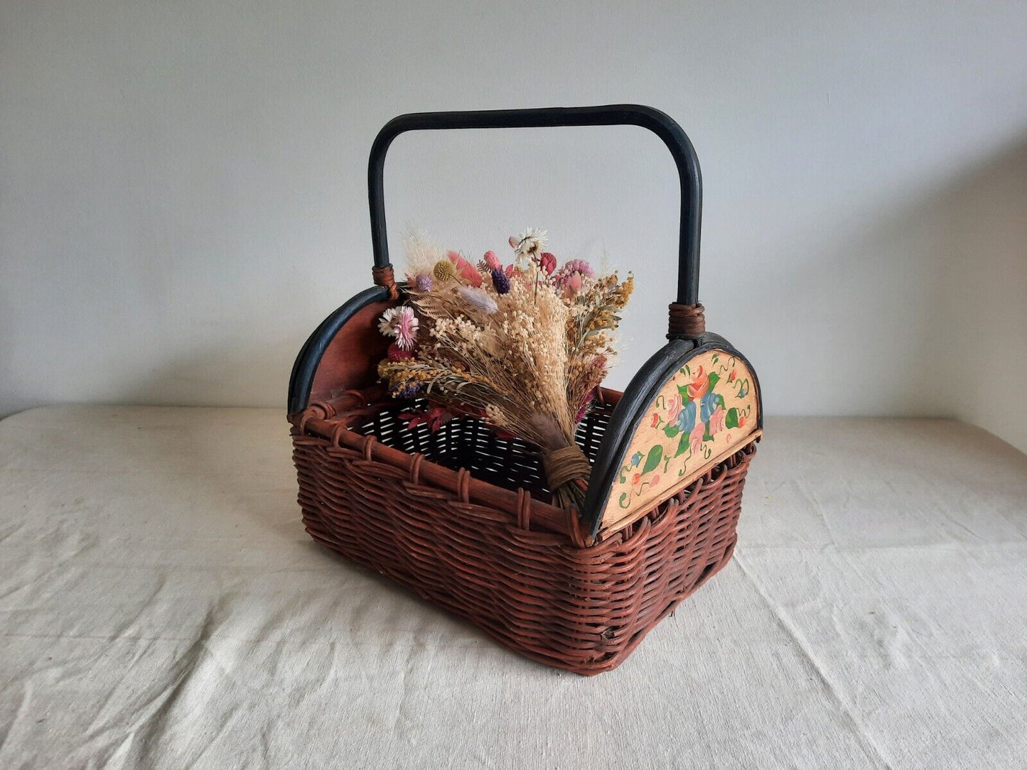 Large Vintage Round Woven Wicker Basket Folk Art Floral Handle Boho Storage Rare