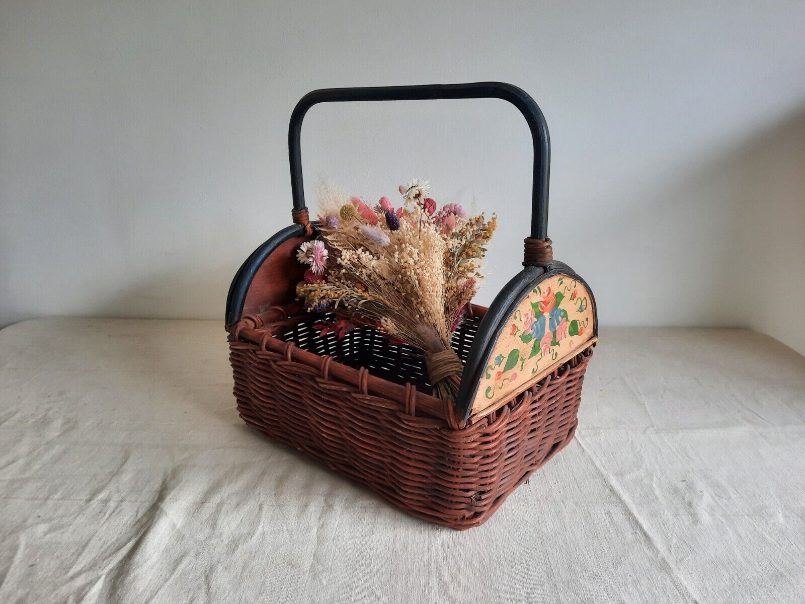 Large Vintage Round Woven Wicker Basket Folk Art Floral Handle Boho Storage Rare