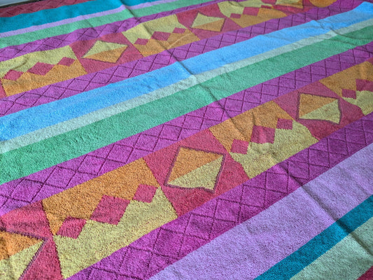 1 Vtg Towel Rainbow Geometric Terry Retro Bath bathroom prop Midcentury Cotton