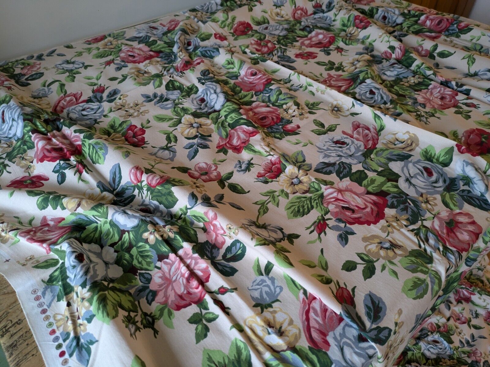 100% Cotton Fabric 'CHELSEA' 2.3 METRES Prestigious Textiles Cabbage Rose Floral