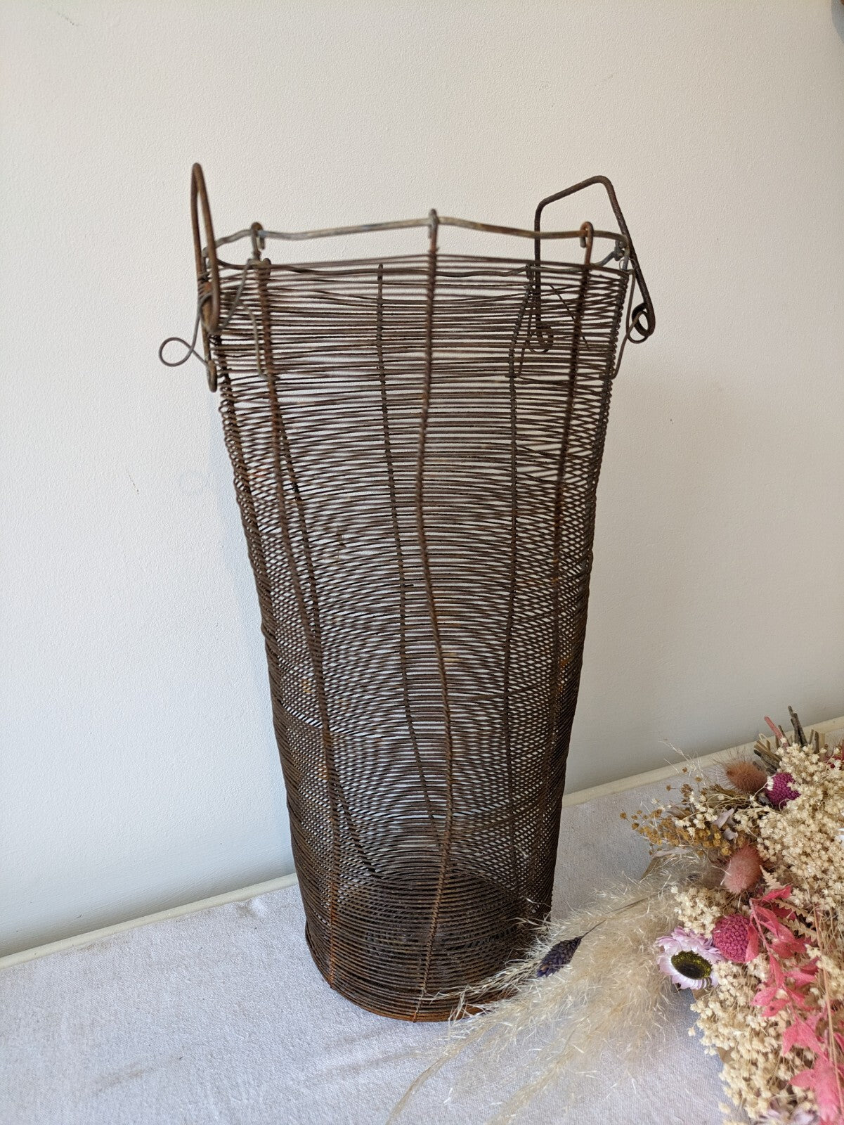 VTG Metal Wire Vase 19.5cm Diam 37.5cm Tall Flowers Prop Florist Display Basket
