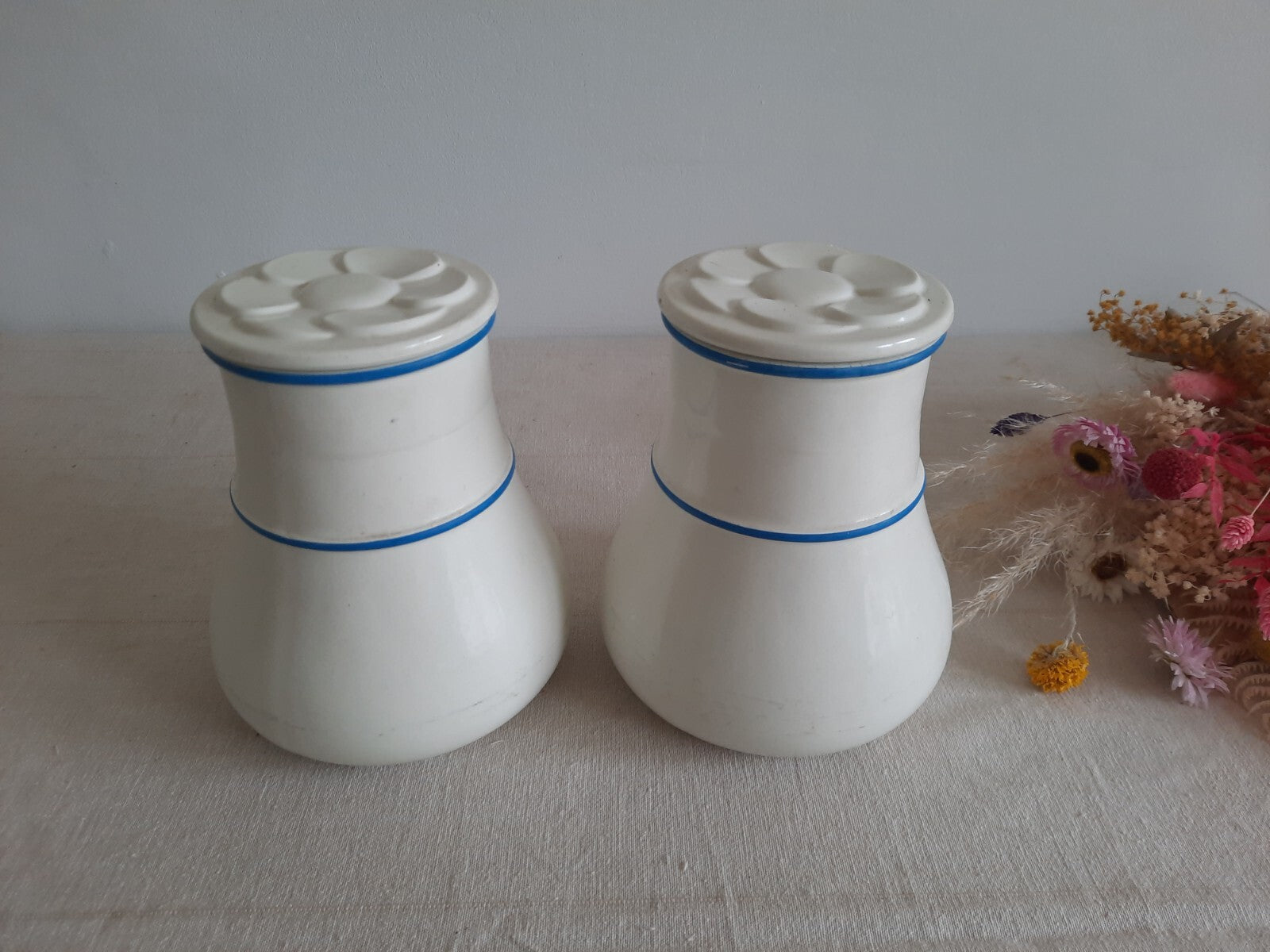 2 70s FRANCE KITCHEN JARS GLASS VERRERIE DU GIER SUNFLOWER DAISY FLOWER WHITE 
