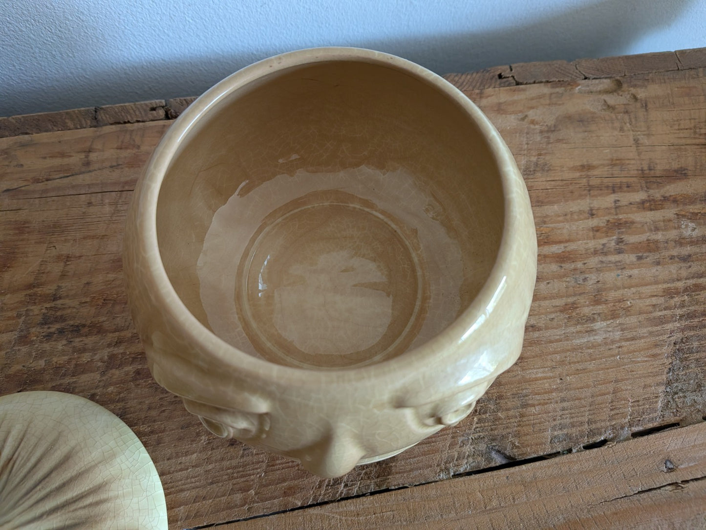 Vintage Crying Onion Pot 4756 Sylvac Lidded Beige Pot Made in England Crazed Old