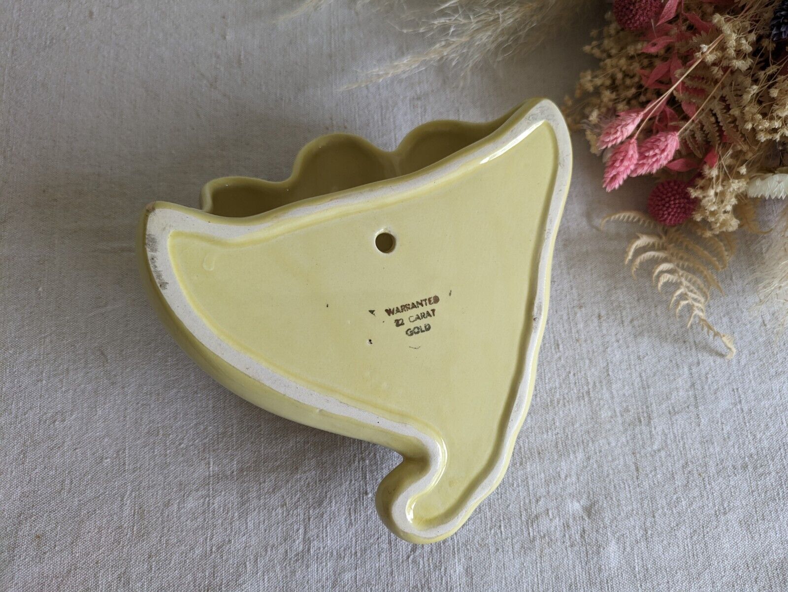 Vintage Sadler Ceramic Wall Pocket Yellow MCM 50s 60s Vase Shell Lemon 22ct Gold