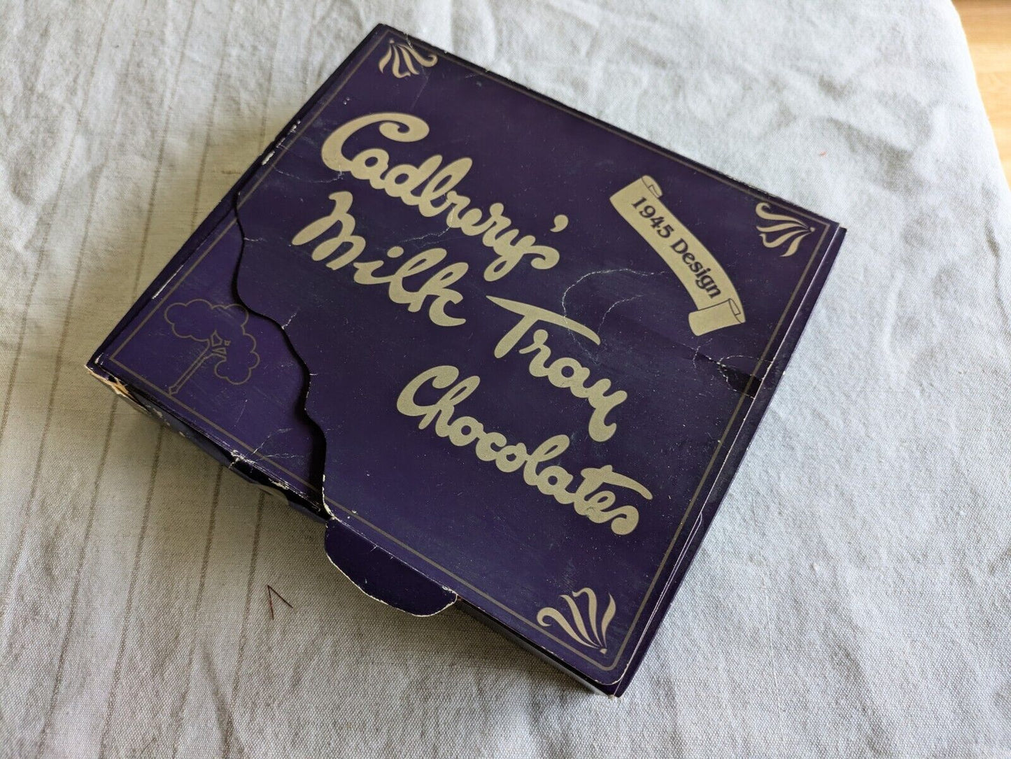Vintage Cadbury's Milk Tray Chocolates Box 1LB - Rare Size 1996 Design Of 1945