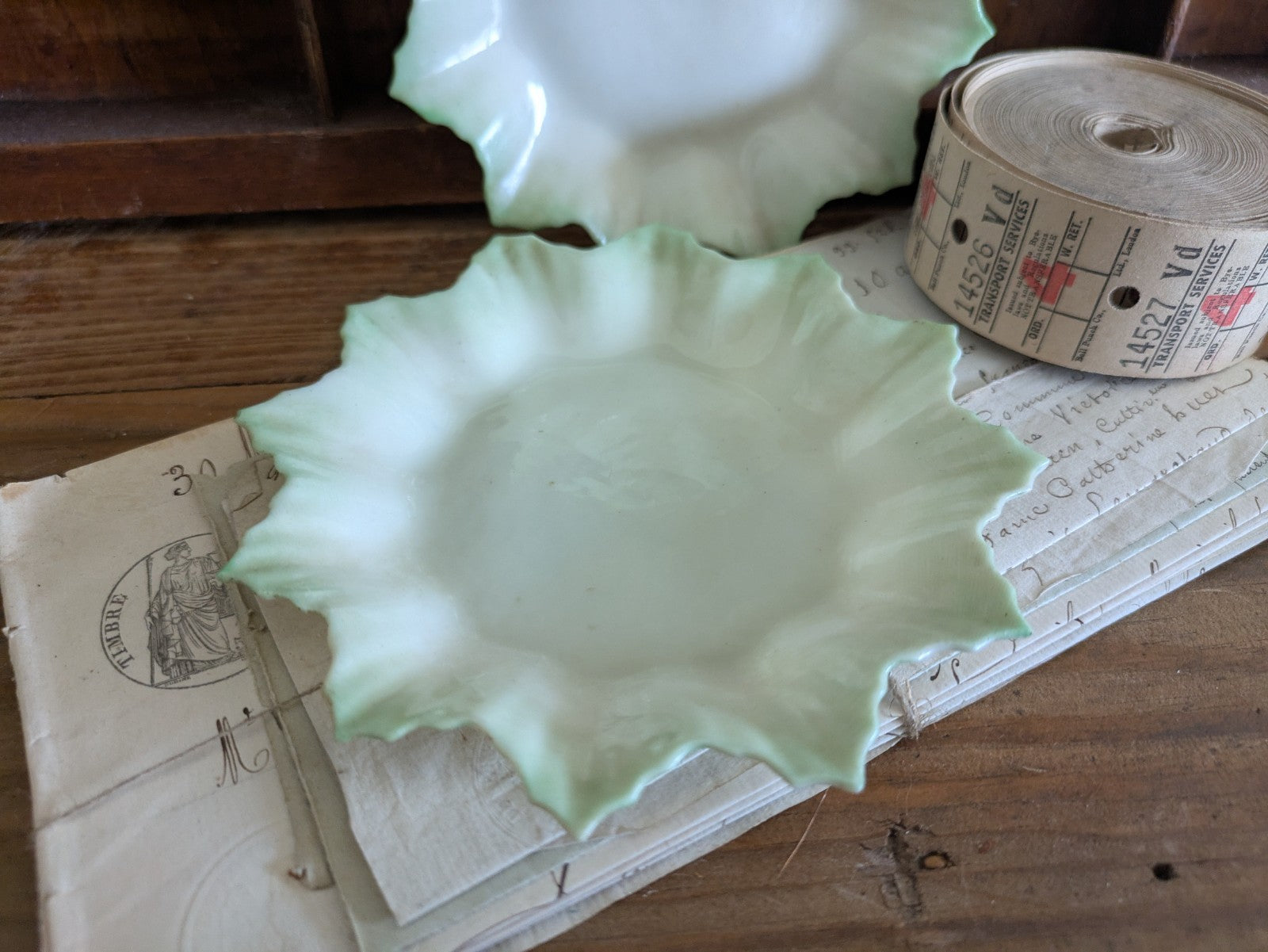 2x Belleek Antique Ruffle Edge Porcelain Green Leaf Plate Dish c.1891-1926 VTG 