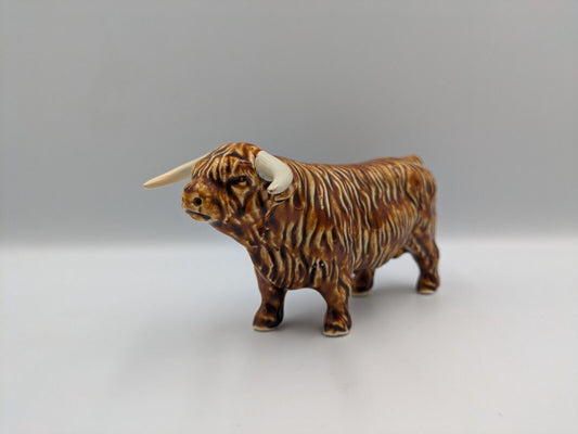 Vtg Studio Pottery Scottish Highland Cow ceramic Spaghetti figurine Rare Signed