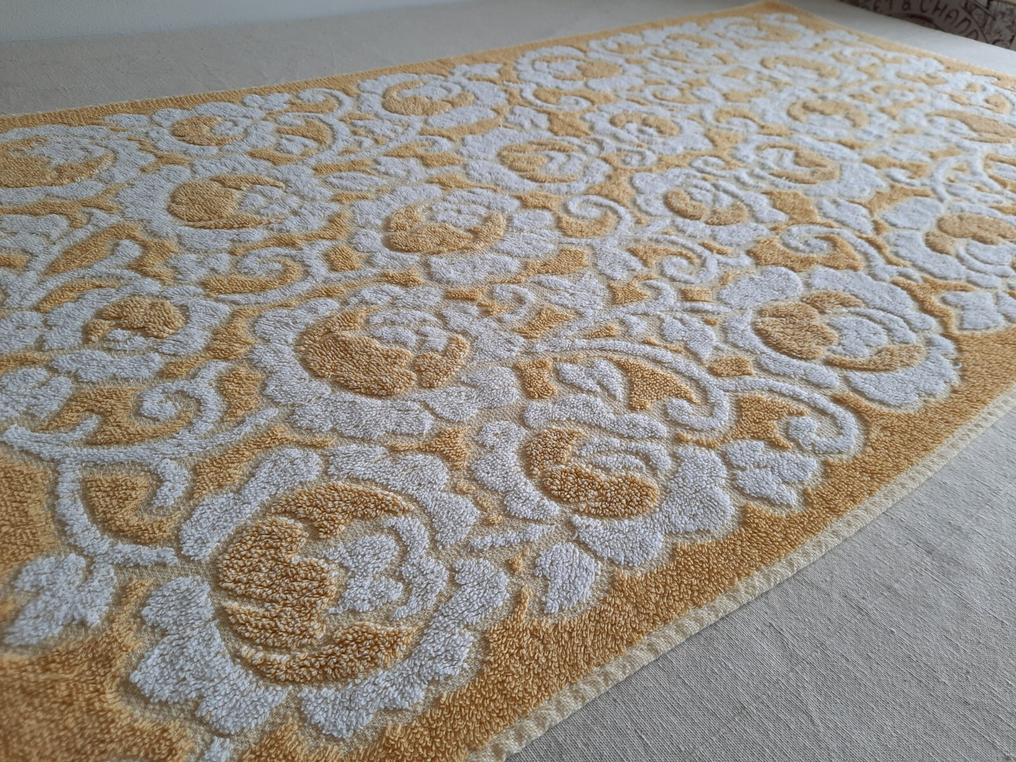 1 Vintage Towel Floral Multi Retro Hand bathroom prop Midcentury Cotton Yellow 